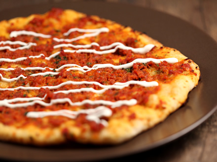 TURKISH PIZZA (LAHMACUN) – HOMEMADE AND QUICK VARIANTS
